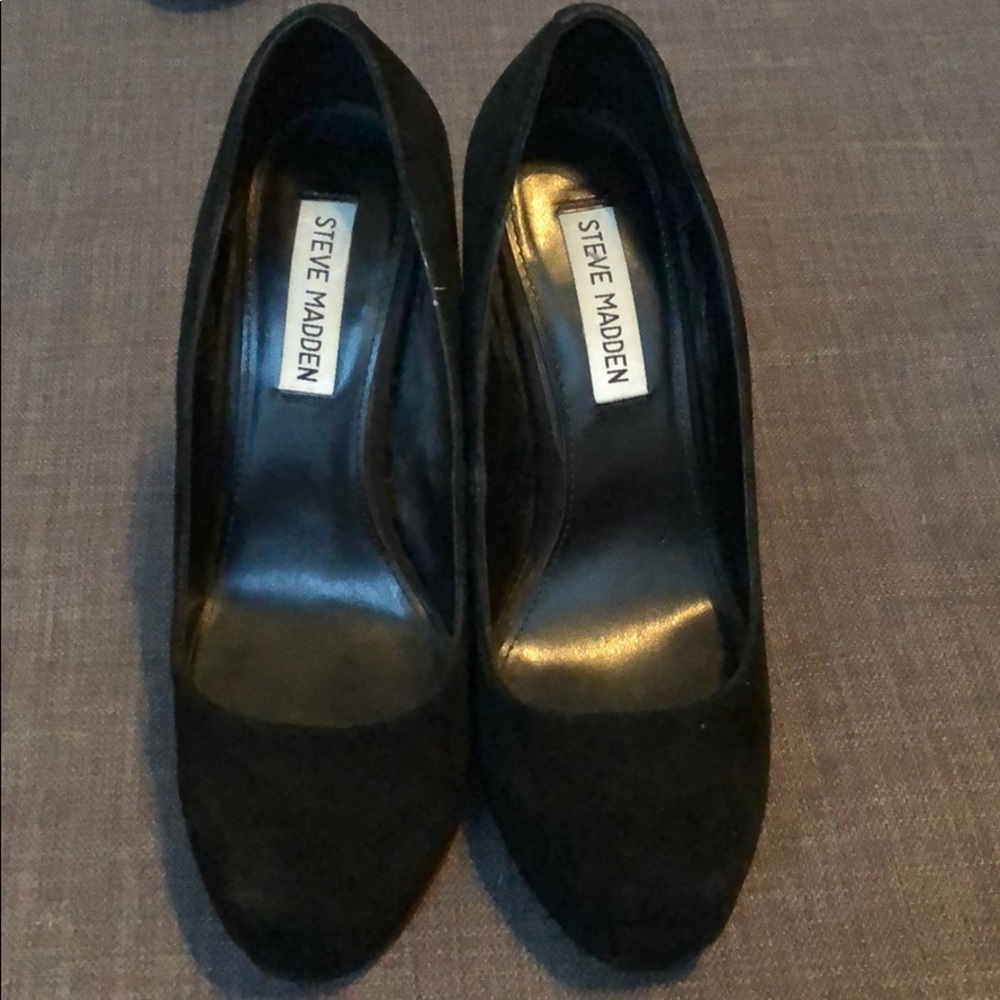Black suede chunky heel Steve Madden